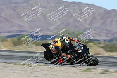 media/Nov-16-2025-Race Pace (Sun) [[8c5fa54630]]/Non Verified Riders (1st 20 Minutes)/3-Turn 3 Inside (11am)/